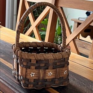 VTG bark weave hand crafted tiny basket two tone